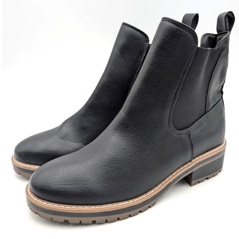 Kenzie Women’s Black Chelsea Leather Lug Sole Ankle Boots Size 9.5